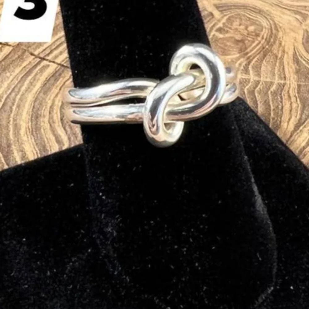Sterling Silver Knot Band Ring - Picture 1 of 1